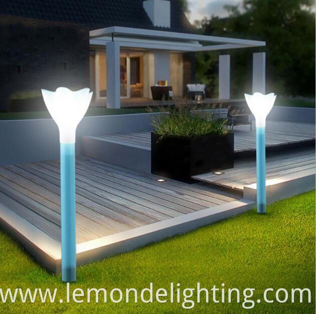 Solar garden column lights